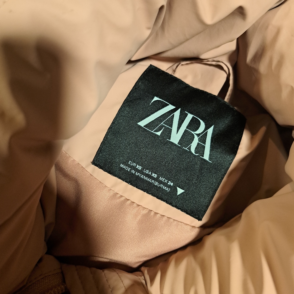 Zara Women's Pink Cripped Puffer Jacket - Picture 2 of 2